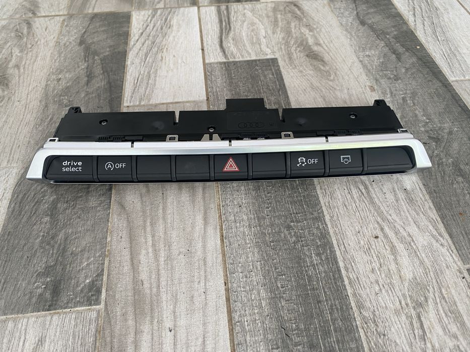 Panou comanda Audi Q2 2020 cod:81A925301J