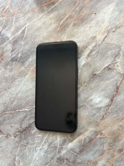 Vând iPhone 13 128gb