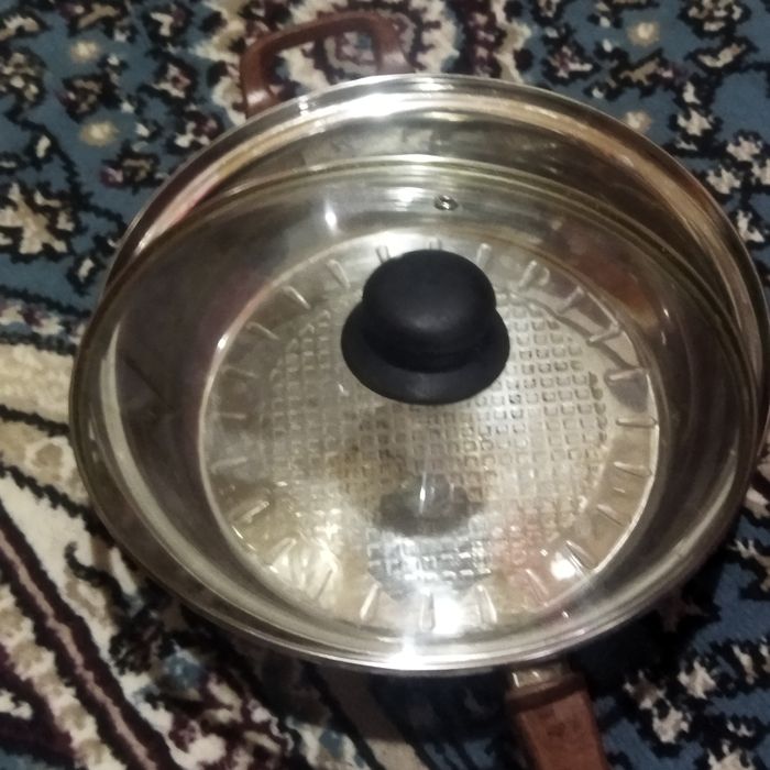 Сковорода 24 см.б/у