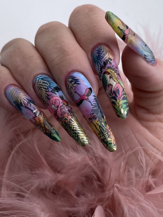 Наращивание ногтей , маникюр, укрепление ногтей