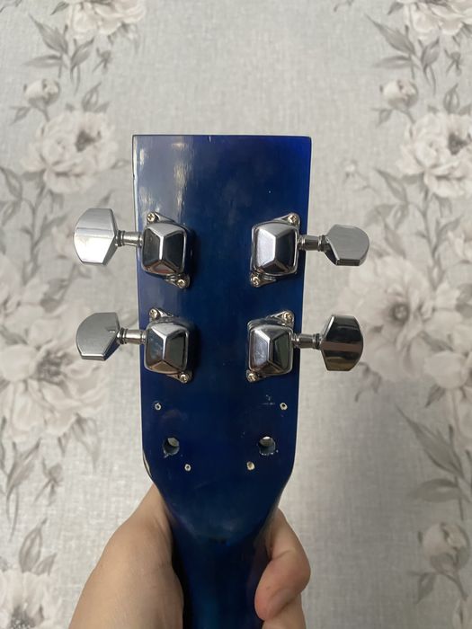 Гитара акустическая