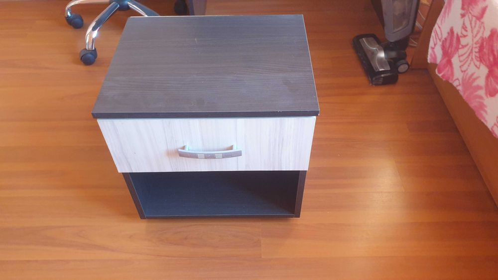 Нощно шкафче венге