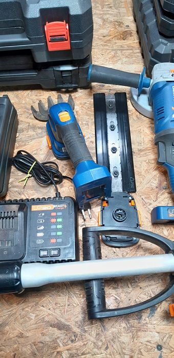 Lot scule Dexter pe acumulatori 20V