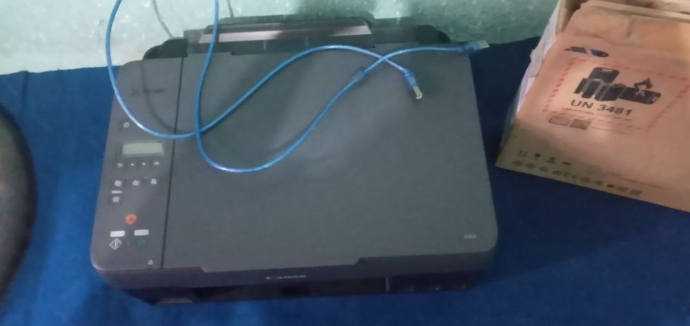 Noutbuk bilan pirinti sotiladi xolati yaxshi