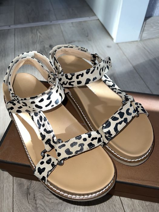 Сандали на липучках