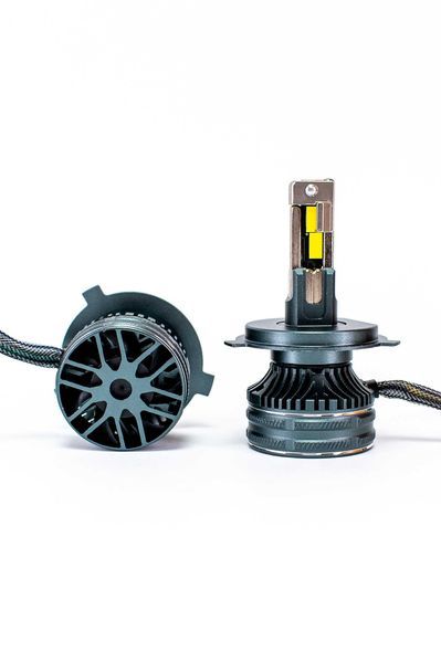 LED Крушки Н4 100w 10000LM,12-24v canbus 1 ГОДИНА ГАРАНЦИЯ