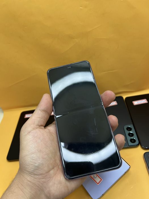 Samsung z flip 4 8/256Gb  duos 90 kun garyantta