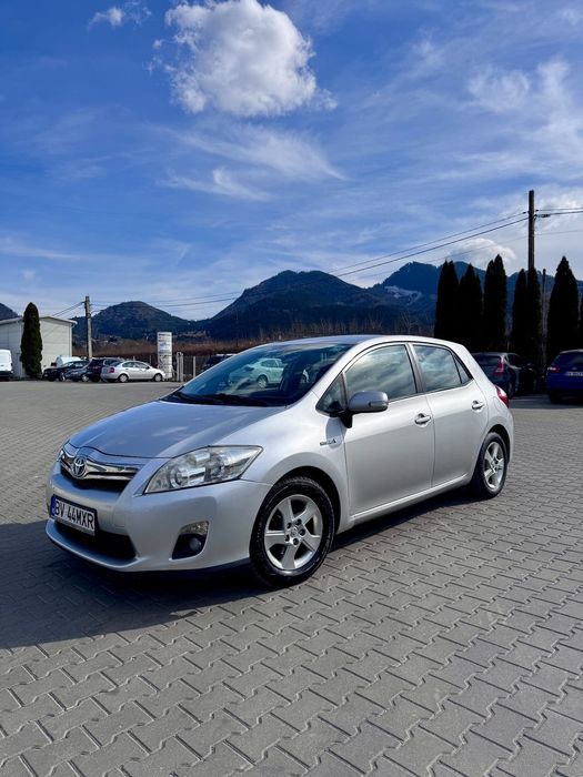 Toyota Auris 1.8 Hybrid + GPL