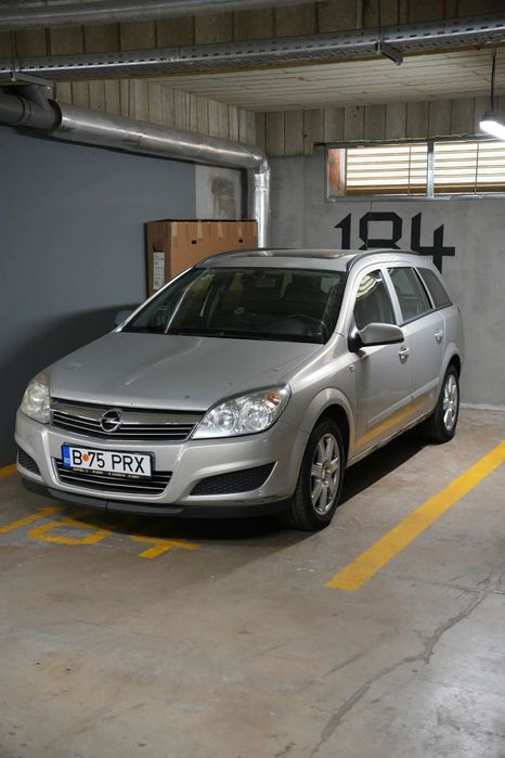 Opel Astra Opel Astra H Caravan 84.000 km.