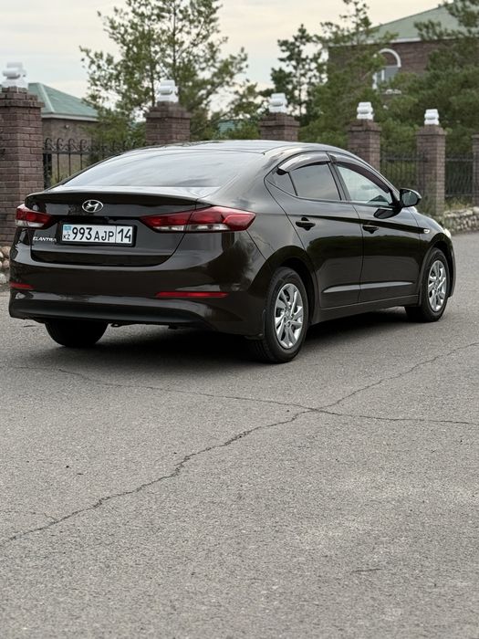 Продам hyundai elantra 2018