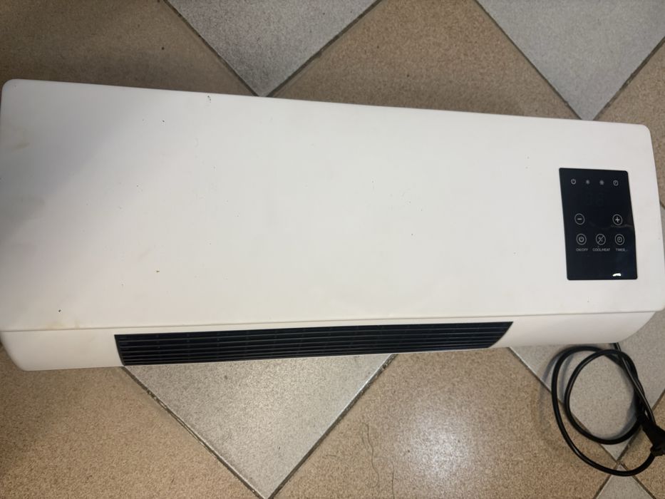 Стенен отоплителен уред тип духалка