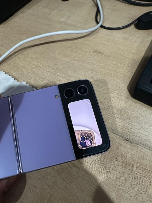 Продам samsung z flip 4 256гб