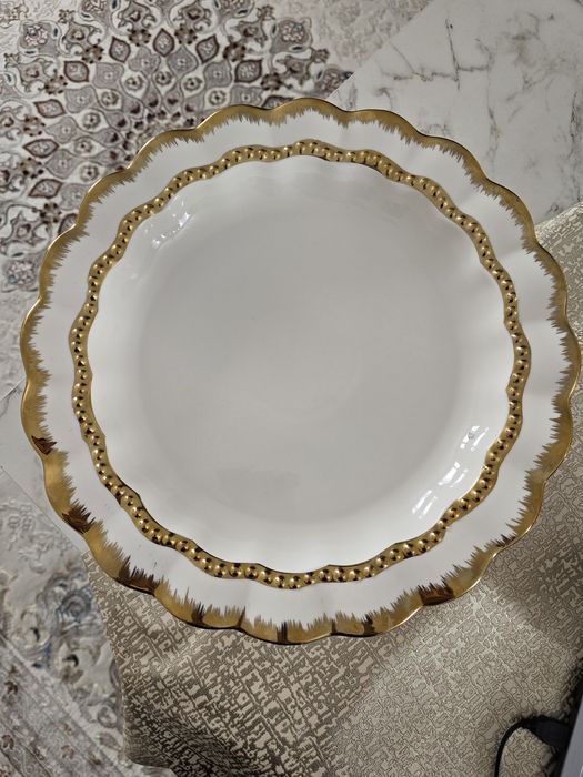 Продам тарелку на ножках