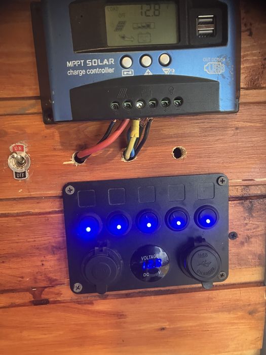 MPPT Controler  100 amp invertor pompa apa rulote