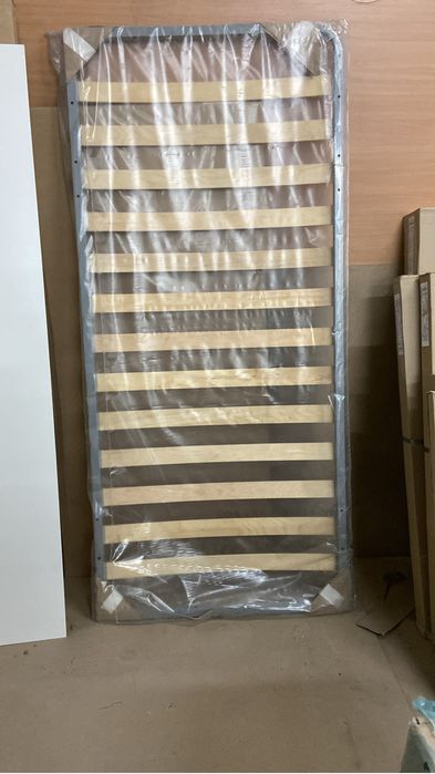 Продам кровать 0,9*2,0