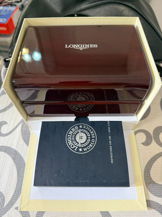 Часы Longines швейцарские.