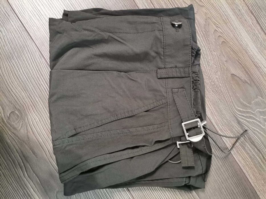 Модерен панталон тип "парашутка" Bershka с големи джобове  (38/M) – Без следи от носене!
