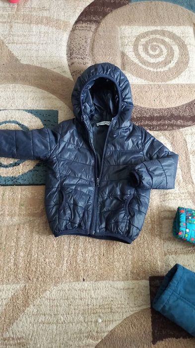Продам курточки на мальчика
