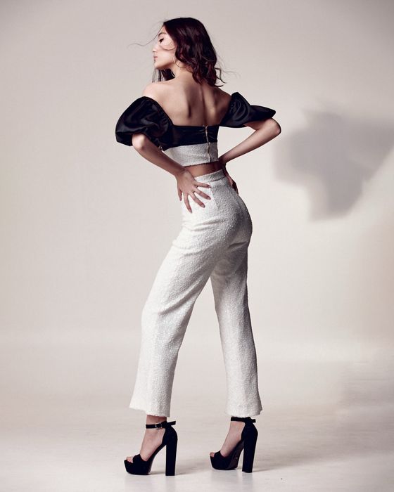 Атласный топ с паетками