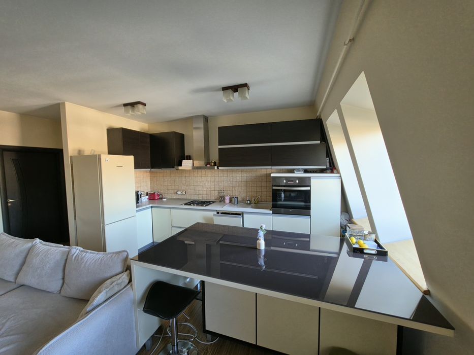 Apartament cu 3 camere in apropierea Centrului Vechi