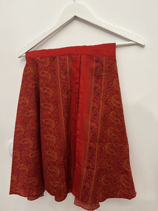 Rochie rosie cu model vaporoasa de vara S India