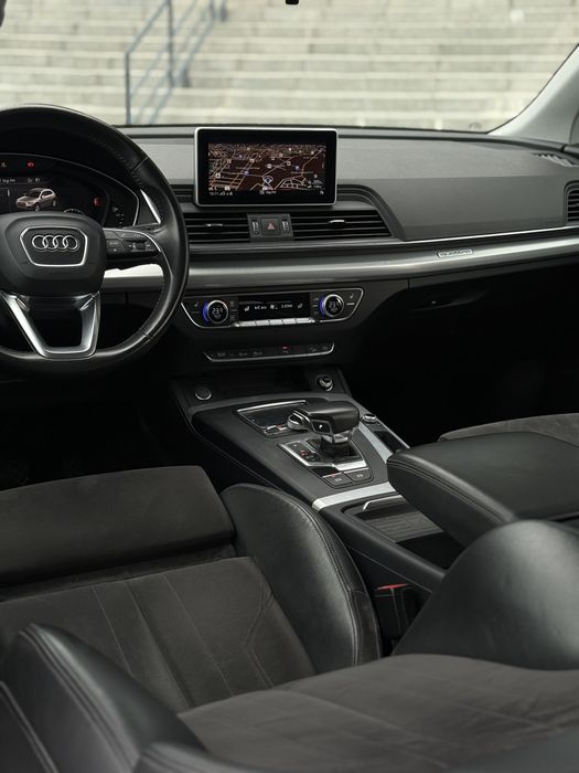 Audi Q5 S-Line / 2.0 TDI / Euro 6