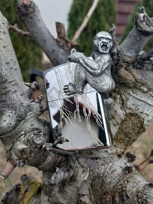Bricheta ZIPPO Gorilla SUA - Editie Limitata - noua/originala