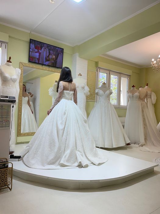 Rochie de mireasa model deosebit marimea XS