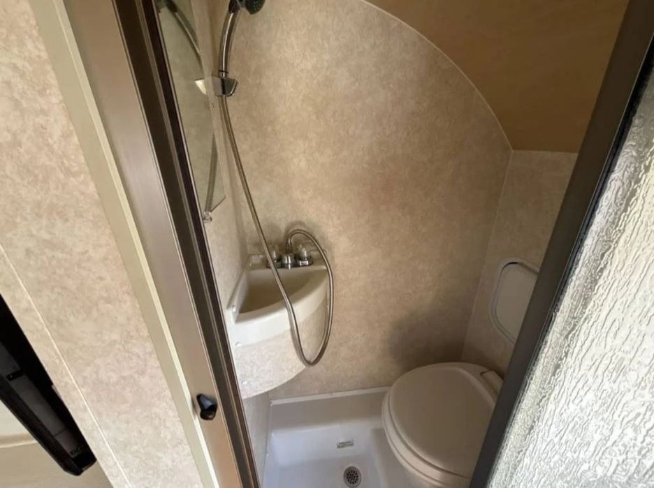 Авто дом на колёсах