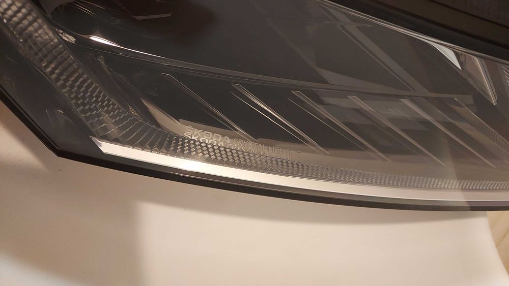 far dreapta skoda octavia 4 LED complet echipat