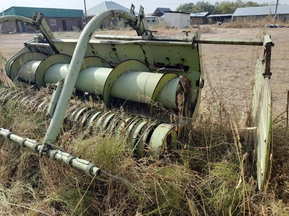 Продам жатку.и волкооборачиватель срочно