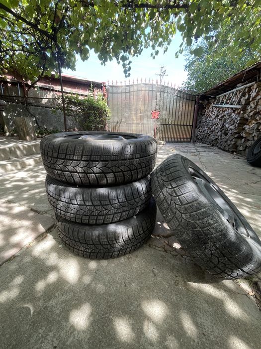 Vând set de roți cu cauciucuri de iarna 4x100