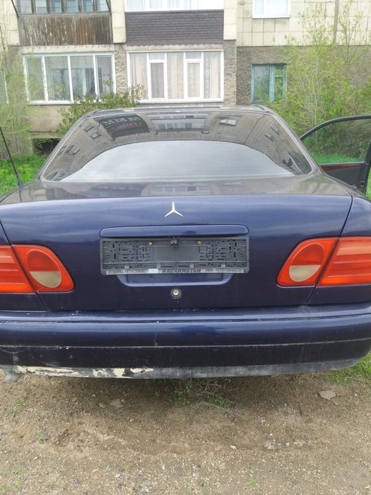 Продам автомашину М210