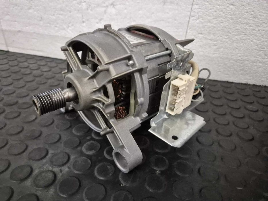 Motor 3 prinderi masina de spalat Whirlpool Indesit , 6 pini /R27