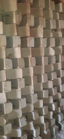 Пишган гишт ва хом гишт