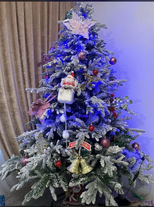 Продается елки.