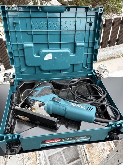 Makita 4351FCT fierastrau pendular jigsaw