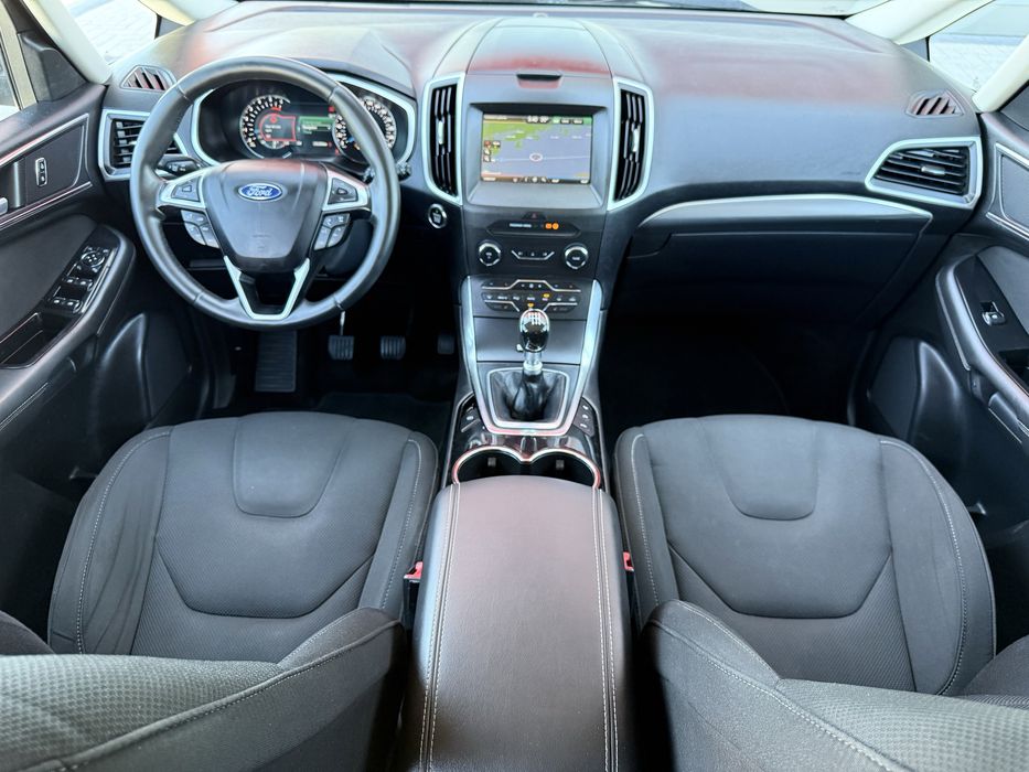Ford S-Max 2.0 TDCi 180к.с 6+1 / NAVI / KEYLESS / DISTRONIC