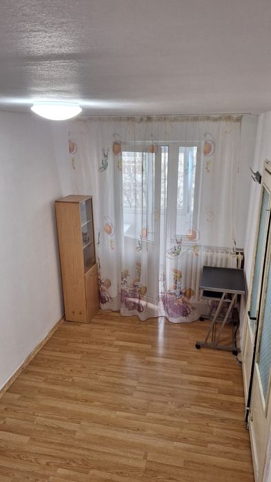 Vand apartament 2 camere