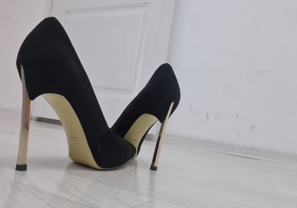 Продам срочно  туфли