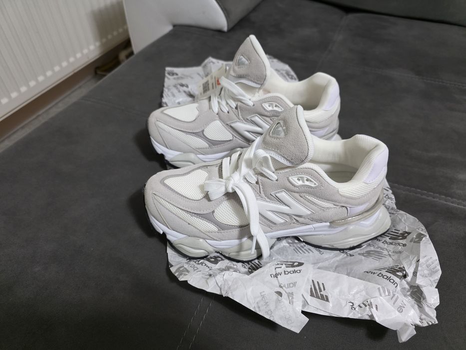 Adidasi New Balance 9060 marimea 42
