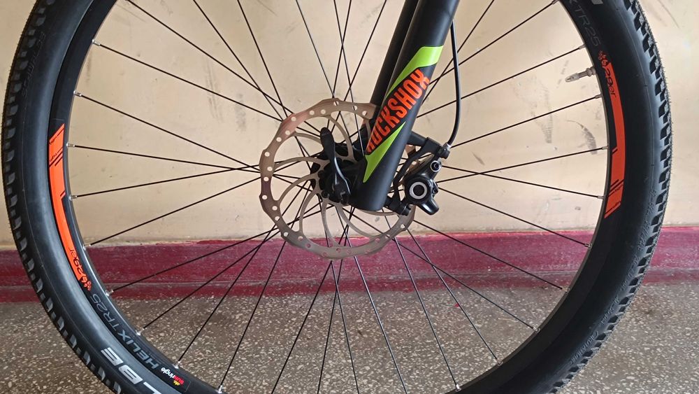 bicicleta bergamont carbon pe 29 ,frane magura,schimbatoare XT,furca aer