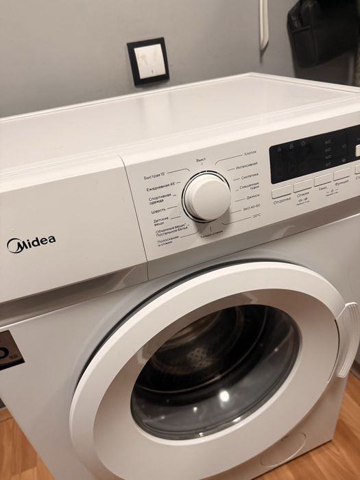 Продам стиральную машинку midea