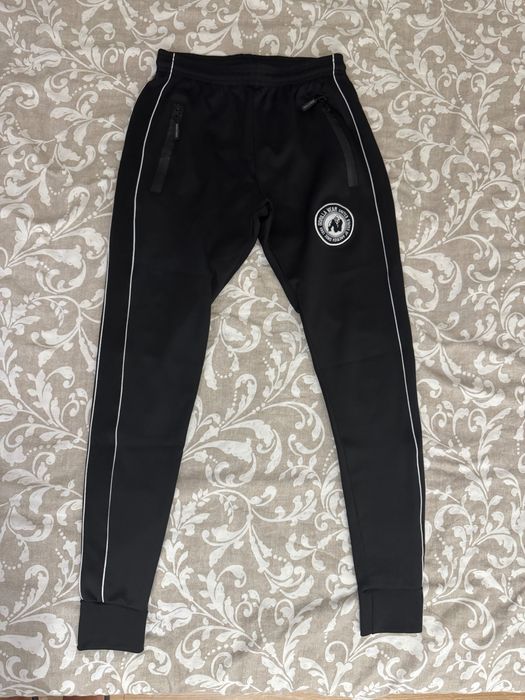 Анцунг Gorilla wear