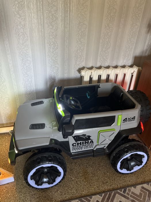 Детская электронная машинка