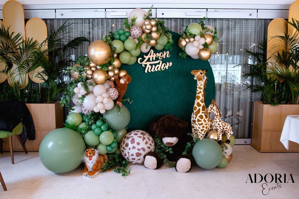 Decor tematic cu baloane pentru evenimente