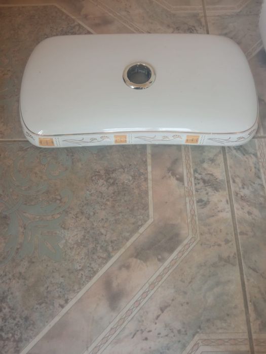 Продается ванна раковина унитаз