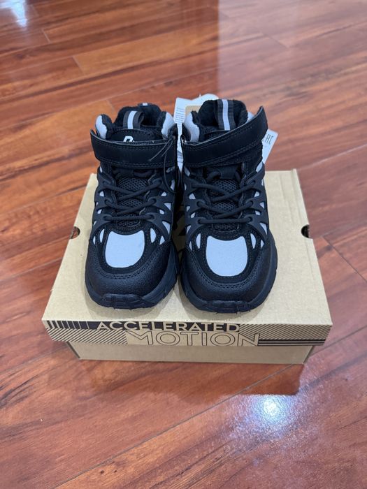 Продам новые ботинки 28 р