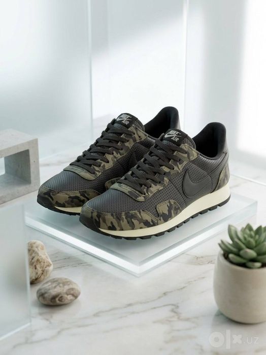 Кроссовки Nike air