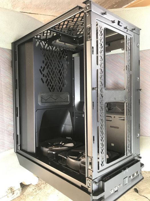 Кутия за компютър Fractal design Meshify nano2 ITX